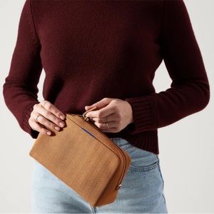 Rothy’s The Universal Pouch in Amber Herringbone